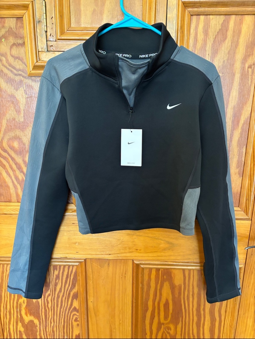 Nike Pro Dri-Fit Black & Gray Half-Zip crop Athletic Pullover